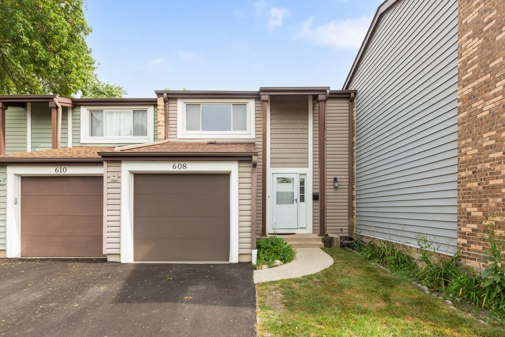 Unit for sale at 608 Westwood Court, Wheeling, IL 60090