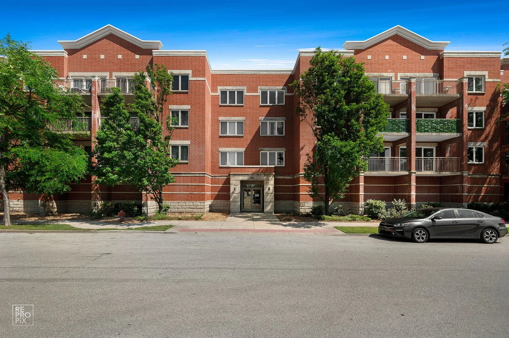 Unit for sale at 9864 Leland Avenue, Schiller Park, IL 60176