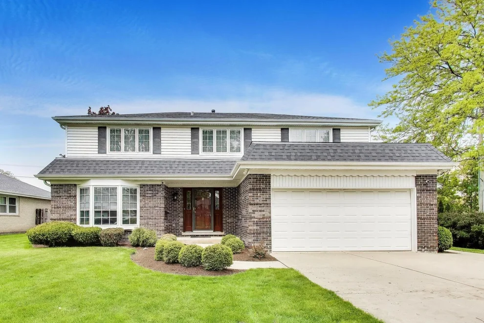 Unit for sale at 1626 E Barberry Lane, Mount Prospect, IL 60056