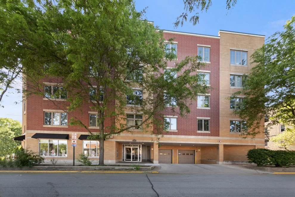 Unit for sale at 8000 Kilpatrick Avenue, Skokie, IL 60076