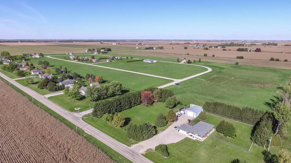 Unit for sale at 2426 N 4220th Road, Sheridan, IL 60551
