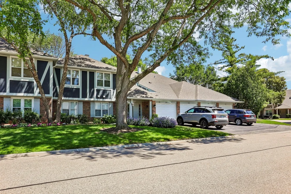 Unit for sale at 1307 Cromwell Court, Vernon Hills, IL 60061