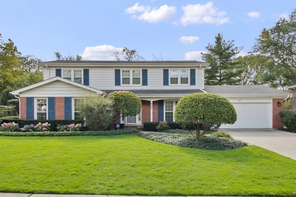 Unit for sale at 1427 Woodhill Drive, Northbrook, IL 60062