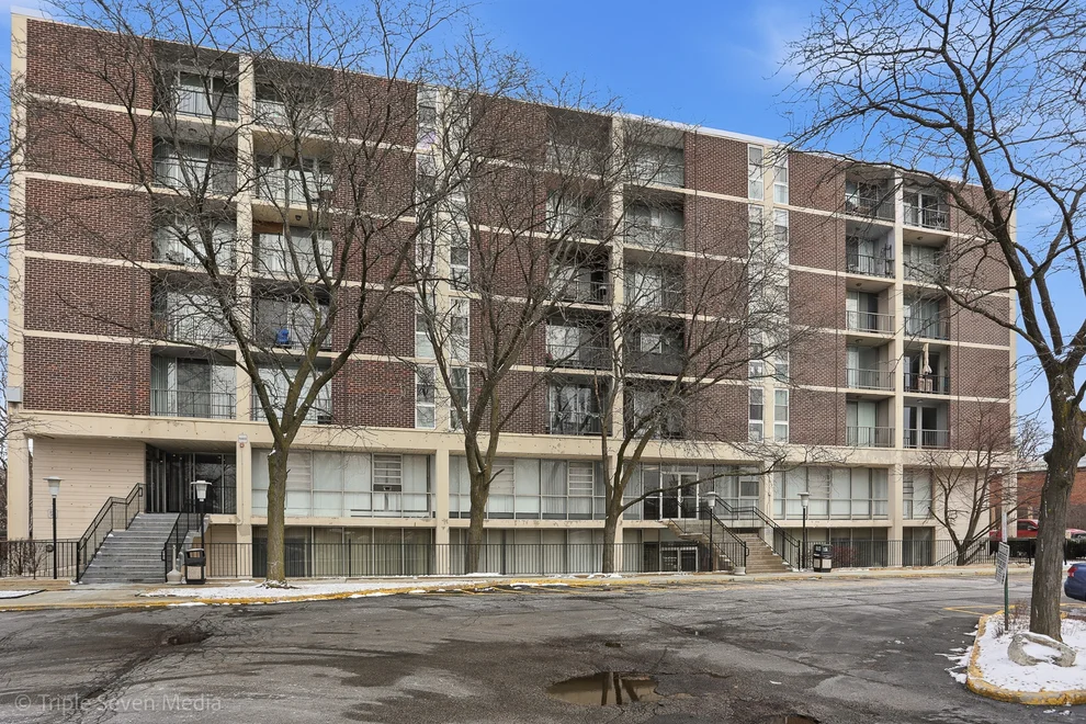 Unit for sale at 1043 S York Road, Bensenville, IL 60106