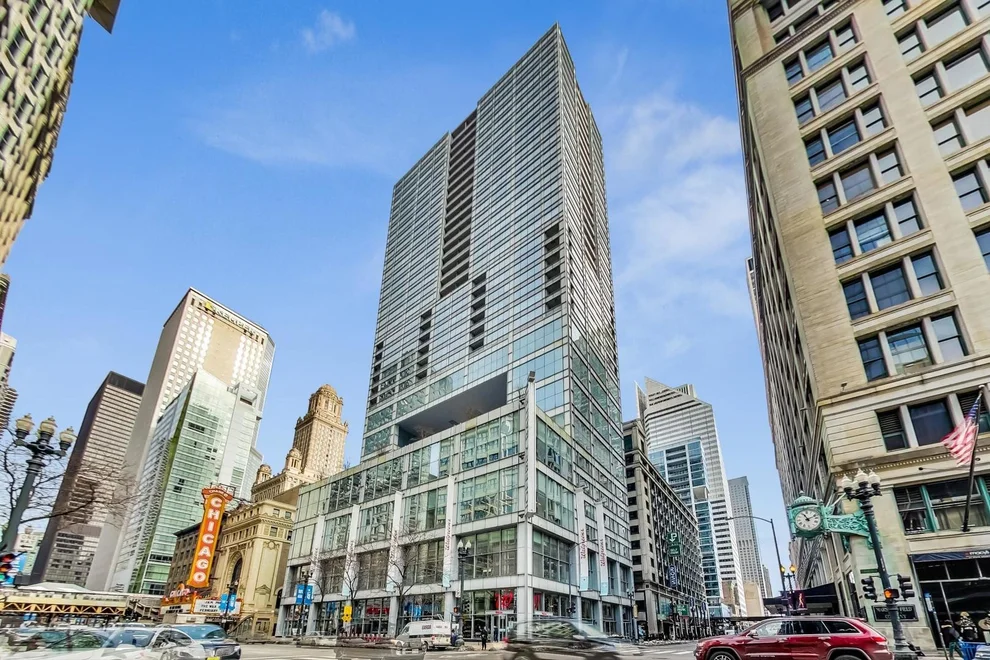 Unit for sale at 8 E RANDOLPH Street, Chicago, IL 60601