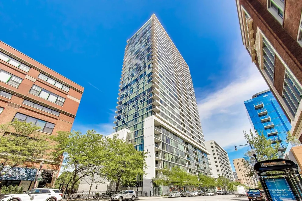 Unit for sale at 1720 S Michigan Avenue, Chicago, IL 60616