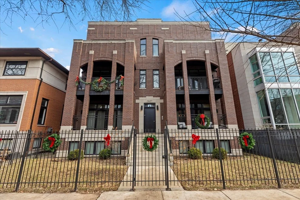 Unit for sale at 2657 N Bosworth Avenue, Chicago, IL 60614