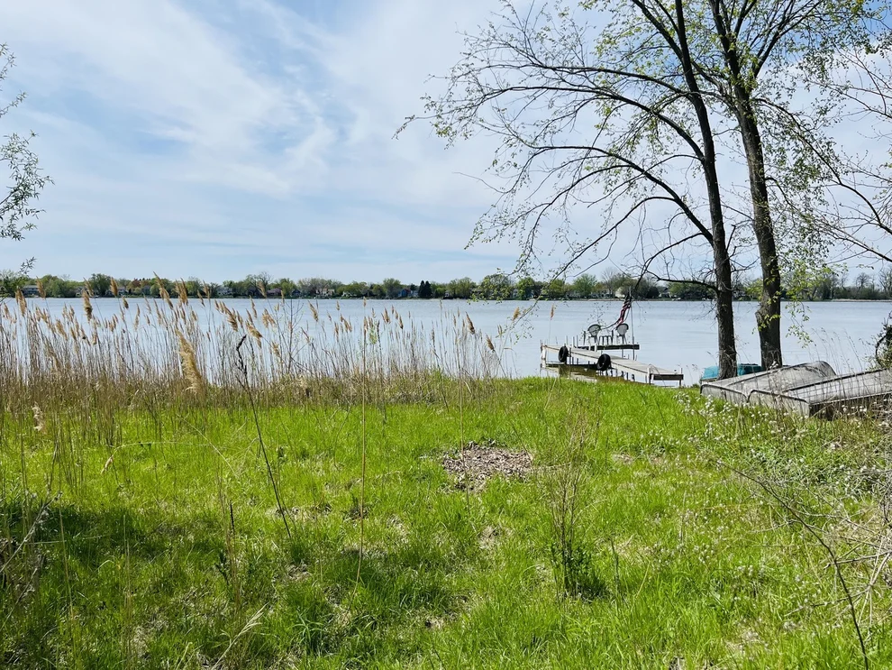 Unit for sale at 34871 N LAKE SHORE Drive, Lake Villa, IL 60046