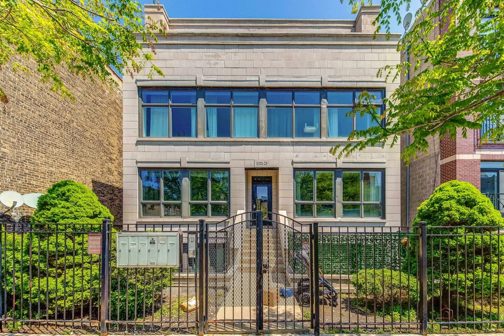 Unit for sale at 1321 N BOSWORTH Avenue, Chicago, IL 60622