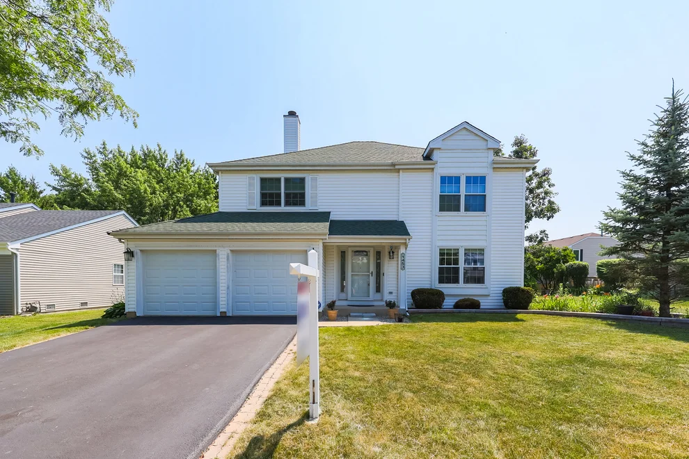 Unit for sale at 1453 Magnolia Way, Carol Stream, IL 60188