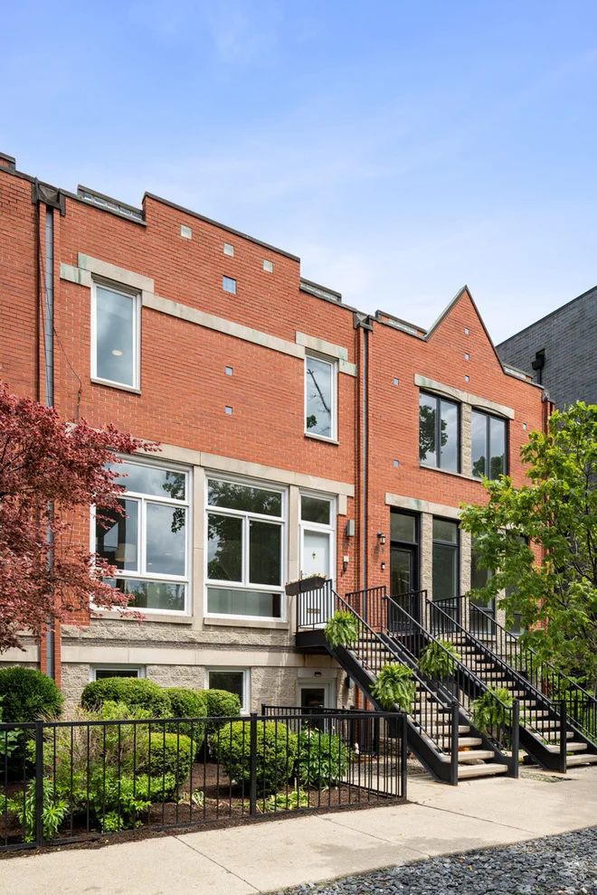 Unit for sale at 1350 W Wrightwood Avenue, Chicago, IL 60614