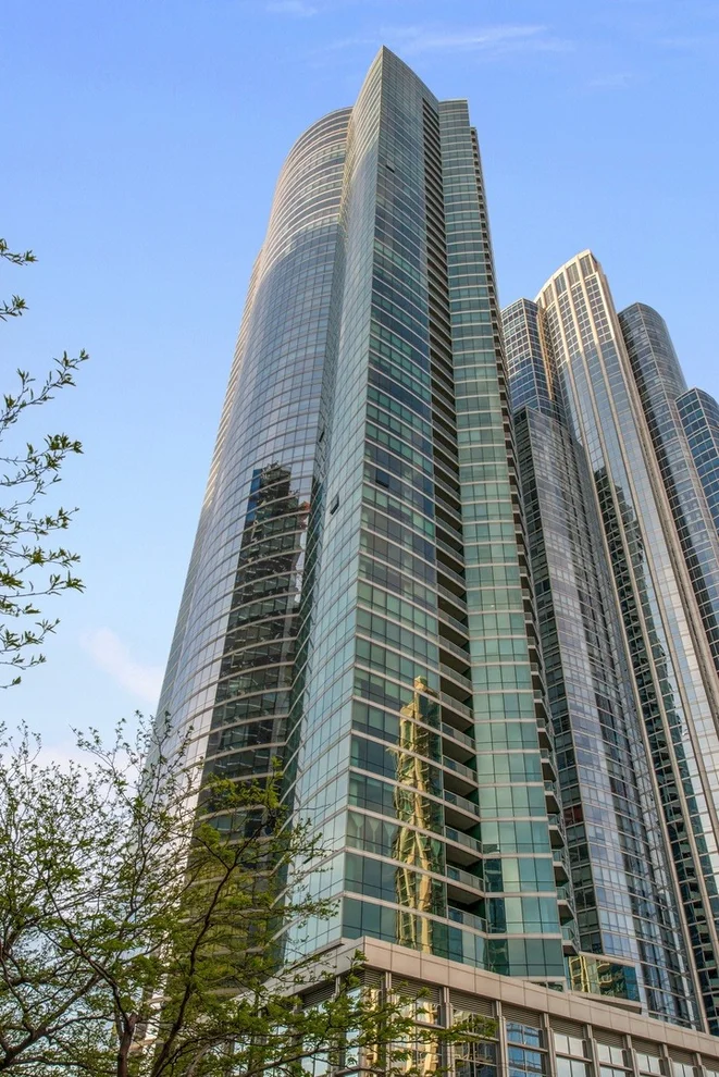 Unit for sale at 1201 S Prairie Avenue, Chicago, IL 60605