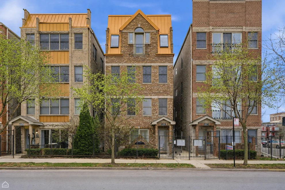 Unit for sale at 2455 W HARRISON Street, Chicago, IL 60612
