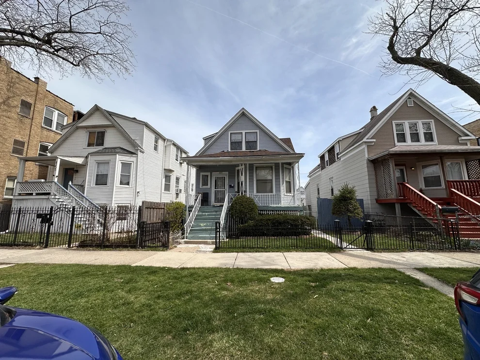Unit for sale at 4251 N Whipple Street, Chicago, IL 60618
