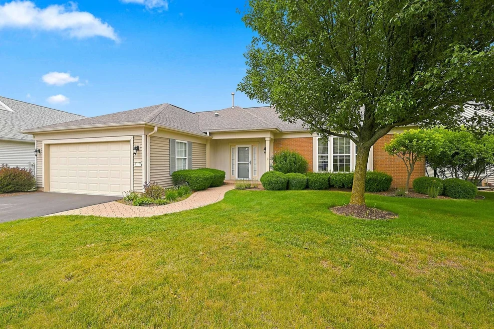 Unit for sale at 13470 Crestview Drive, Huntley, IL 60142