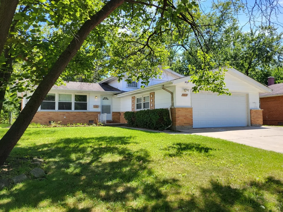 Unit for sale at 17113 Elm Drive, Hazel Crest, IL 60429