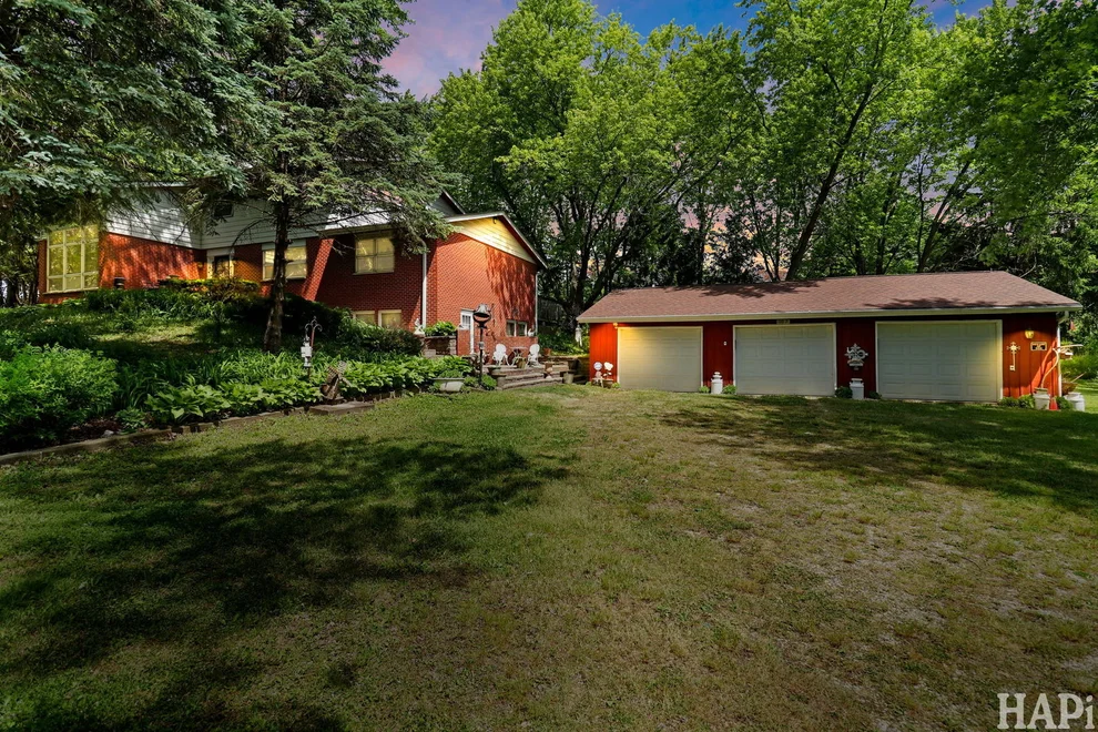 Unit for sale at 11012 Lucas Road, Woodstock, IL 60098