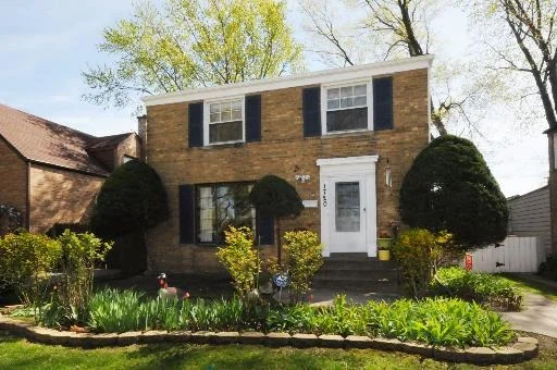 Unit for sale at 1720 Oakton Street, EVANSTON, IL 60202