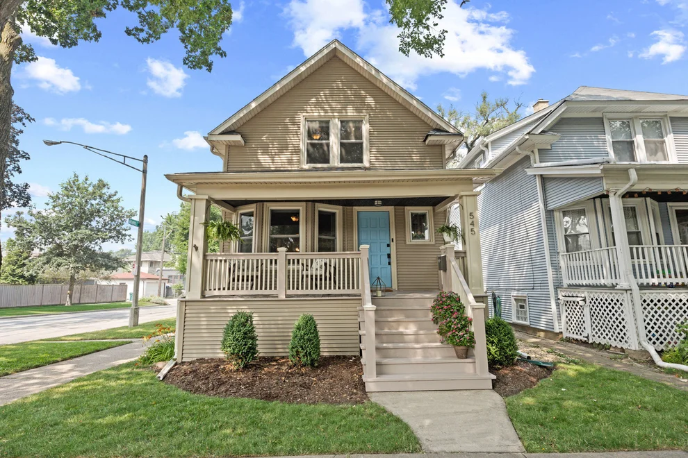 Unit for sale at 545 S Harvey Avenue, Oak Park, IL 60304