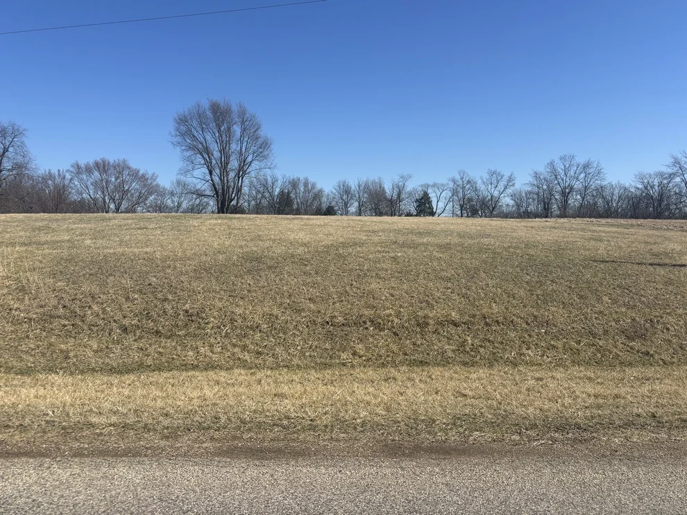 Unit for sale at 1315/1316 Hidden Valley Drive, Varna, IL 61375