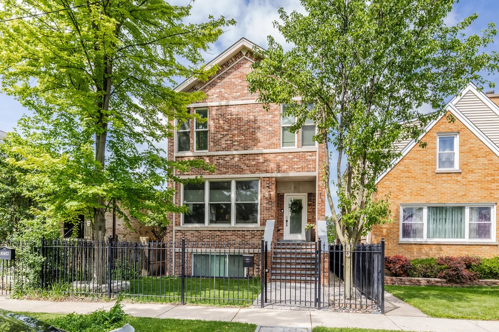 Unit for sale at 3238 N Pioneer Avenue, Chicago, IL 60634