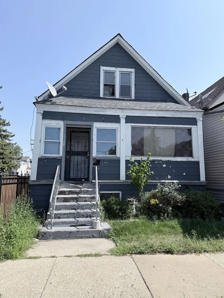 Unit for sale at 10453 S Ewing Avenue, Chicago, IL 60617