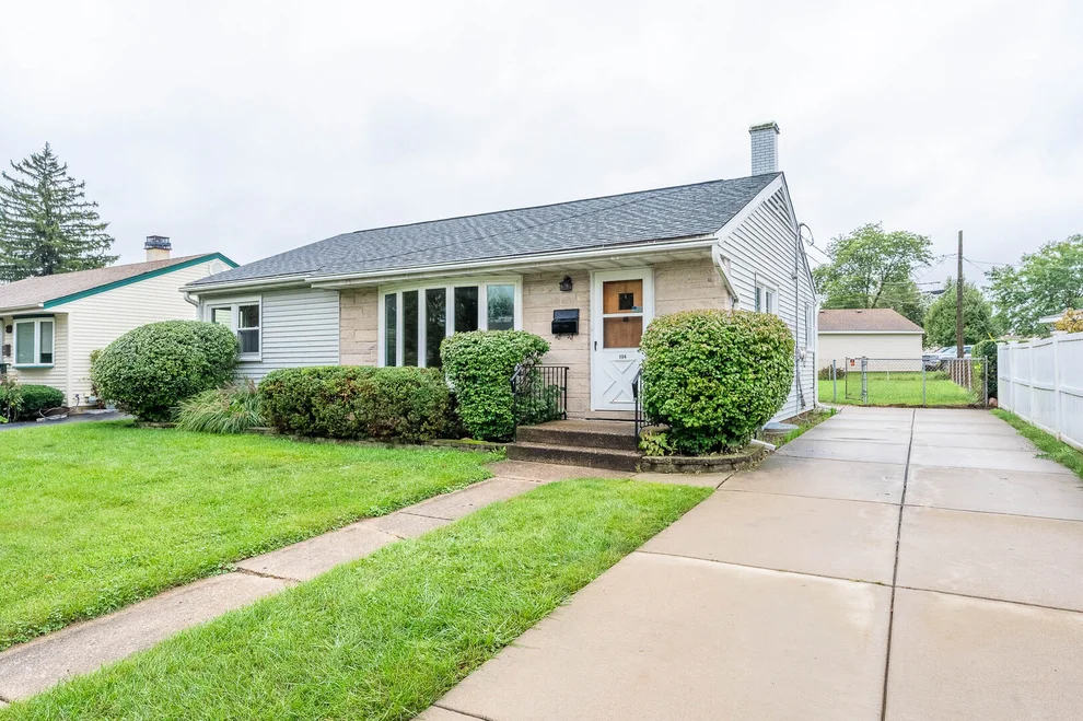 Unit for sale at 104 N Warrington Road, Des Plaines, IL 60016