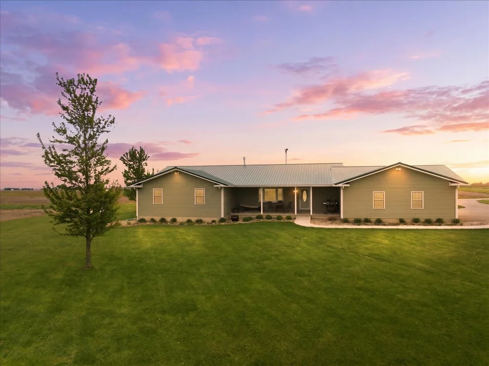 Unit for sale at 9697 N 3725 East Road, Saybrook, IL 61770