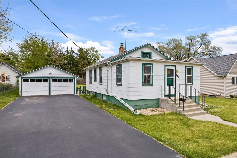 Unit for sale at 274 Kossuth Street, South Elgin, IL 60177