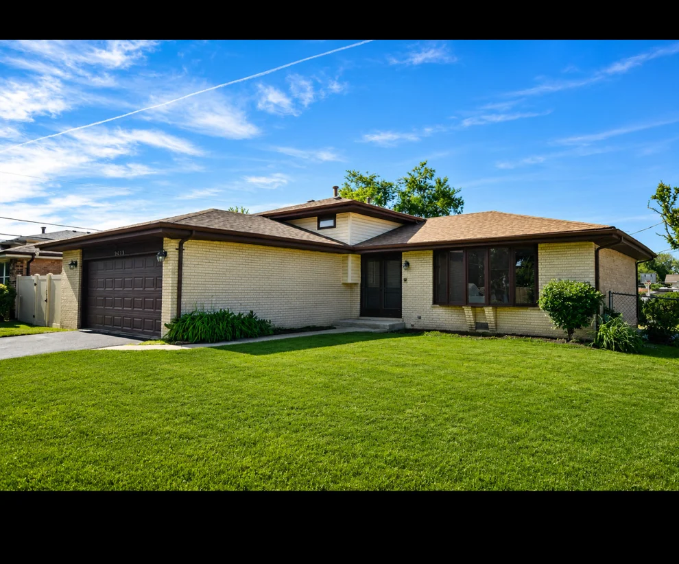 Unit for sale at 5110 137th Street, Crestwood, IL 60418
