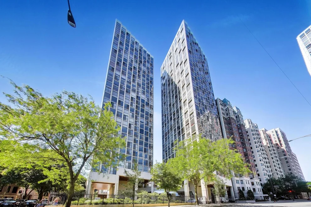 Unit for sale at 345 W Fullerton Parkway, Chicago, IL 60614