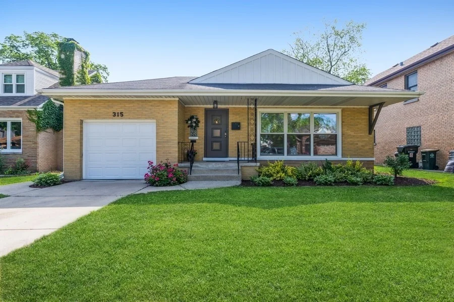 Unit for sale at 315 N Seminary Avenue, Park Ridge, IL 60068