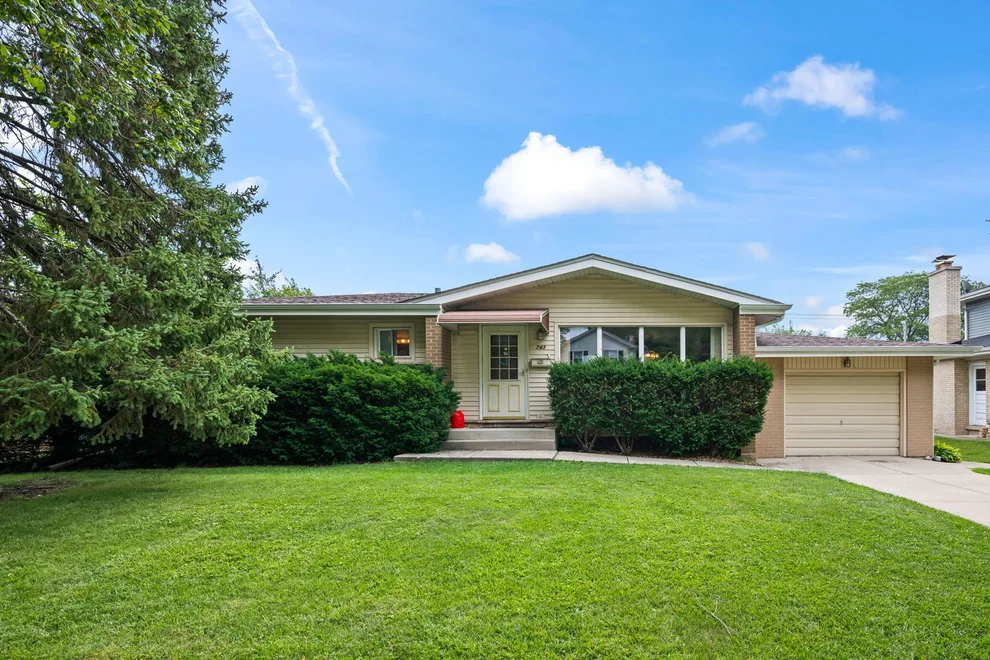 Unit for sale at 743 S Bennett Avenue, Palatine, IL 60067