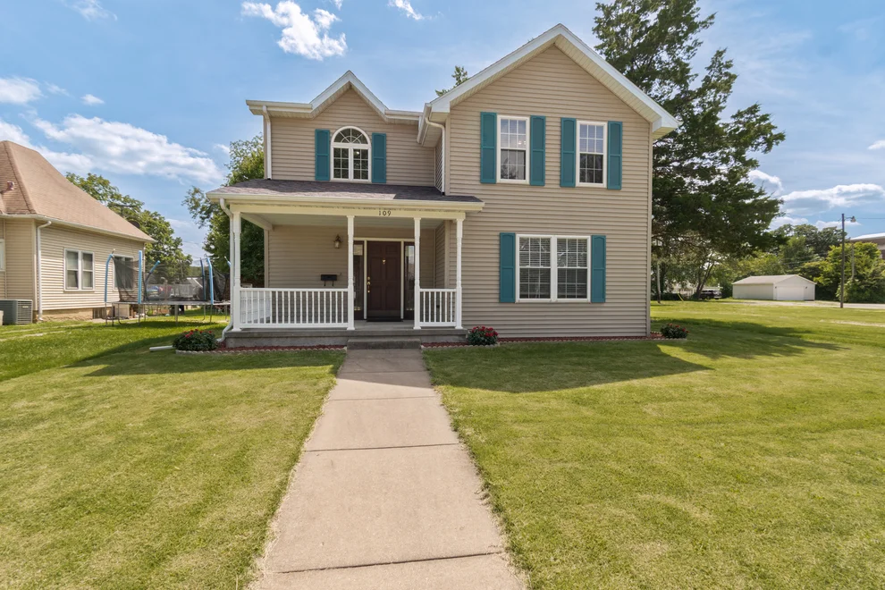 Unit for sale at 109 E Morrell Street, Streator, IL 61364