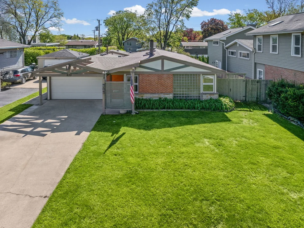 Unit for sale at 820 Lawler Avenue, Wilmette, IL 60091