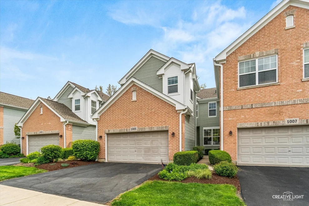 Unit for sale at 1005 Hummingbird Way, Bartlett, IL 60103