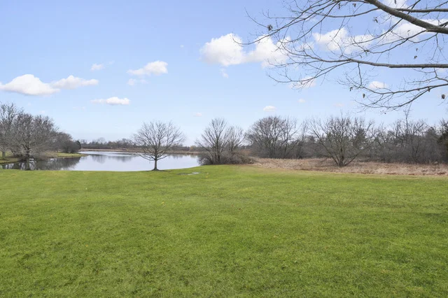 Unit for sale at 13 Pacer Trail, South Barrington, IL 60010