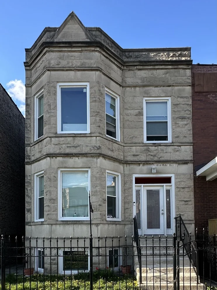 Unit for sale at 4424 W Congress Parkway, Chicago, IL 60624