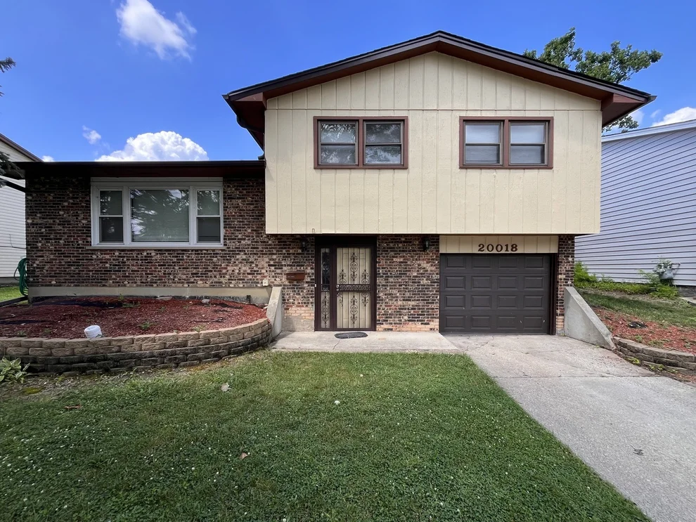 Unit for sale at 20018 Lakewood Avenue, Lynwood, IL 60411