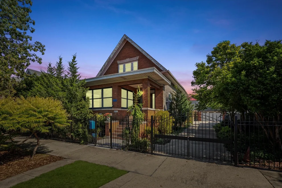 Unit for sale at 1529 N Harding Avenue, Chicago, IL 60651