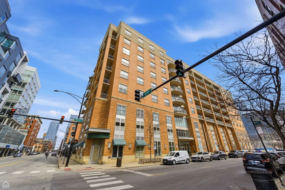 Unit for sale at 950 W Monroe Street, Chicago, IL 60607