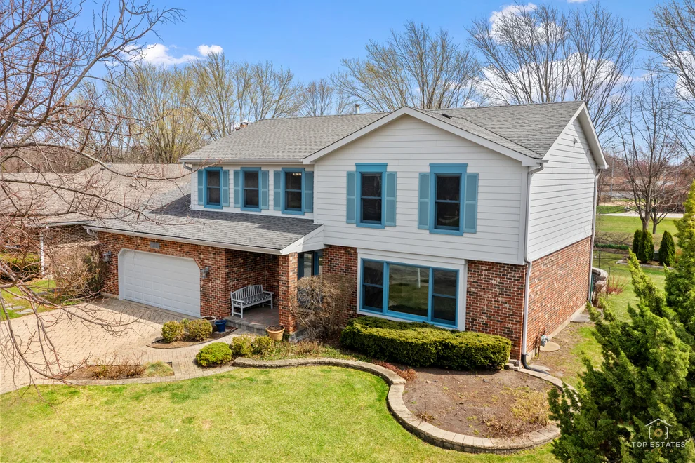 Unit for sale at 225 Fairway Drive, Prospect Heights, IL 60070