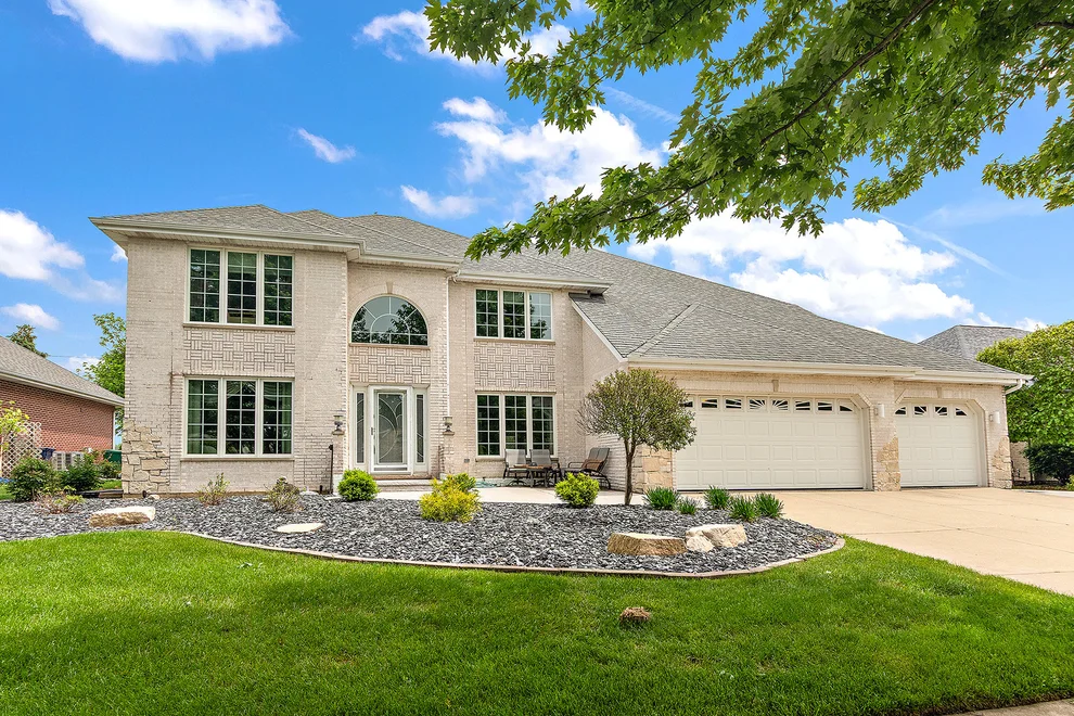 Unit for sale at 17359 Elk Drive, Orland Park, IL 60467