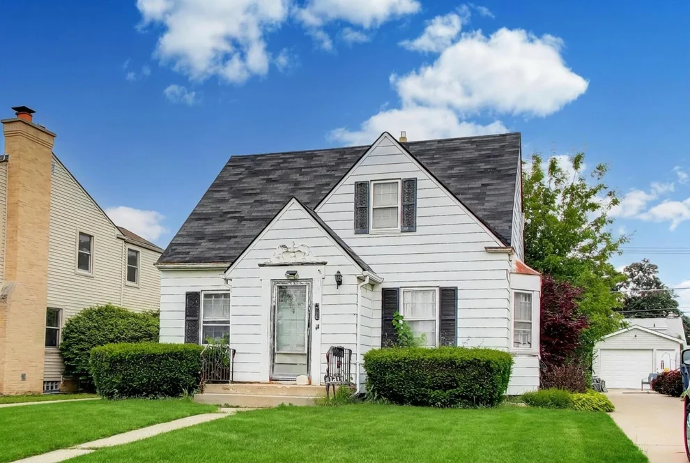 Unit for sale at 5141 N Octavia Avenue, Harwood Heights, IL 60706