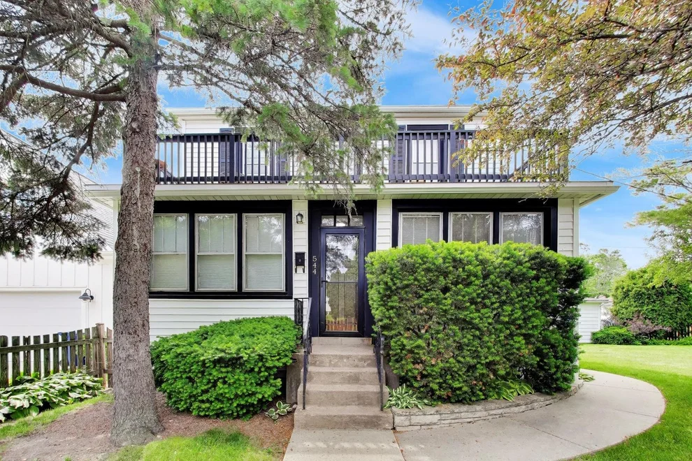 Unit for sale at 544 N Central Avenue, Highwood, IL 60040