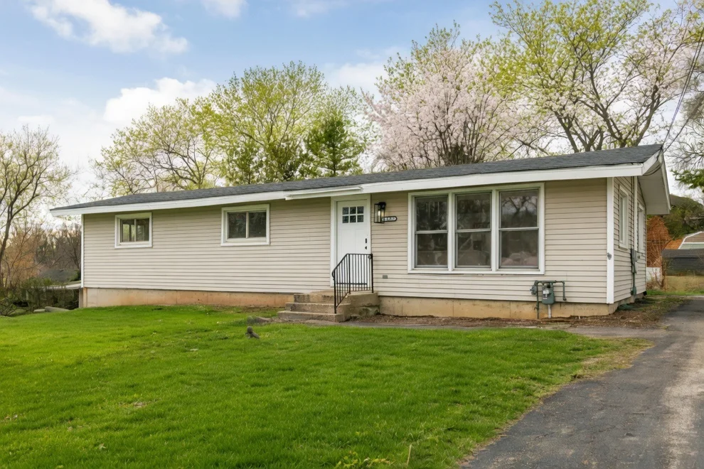 Unit for sale at 6305 Robert Road, Cary, IL 60013