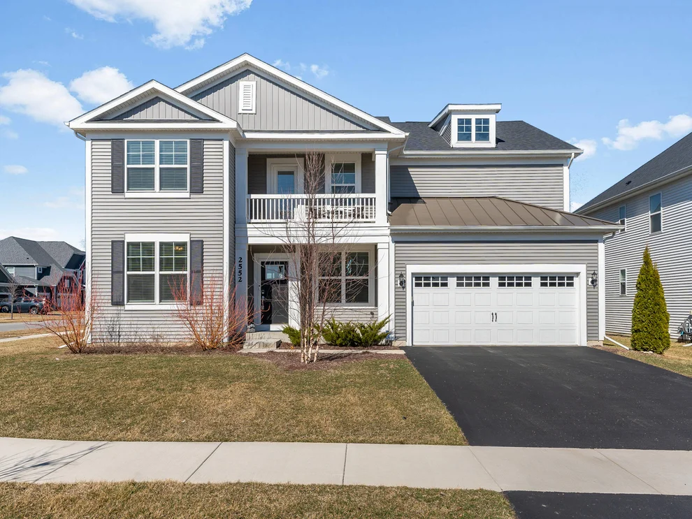 Unit for sale at 2552 Weatherbee Lane, Naperville, IL 60563