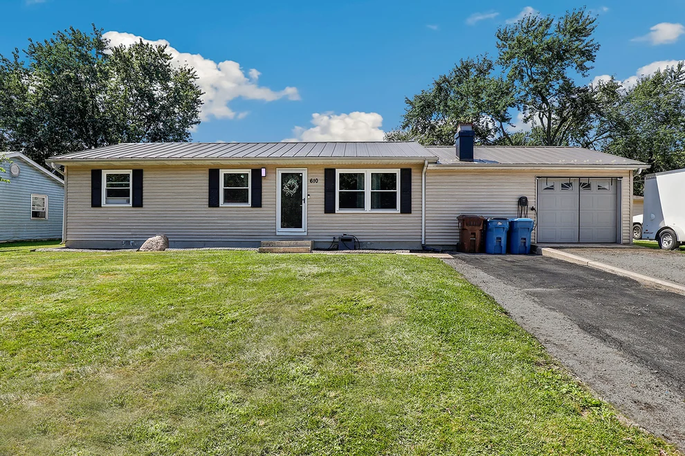 Unit for sale at 610 Old Forge Road, Valparaiso, IN 46385