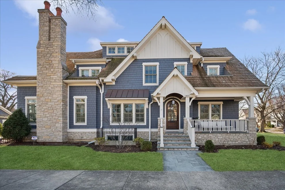 Unit for sale at 1801 Elmwood Avenue, Wilmette, IL 60091