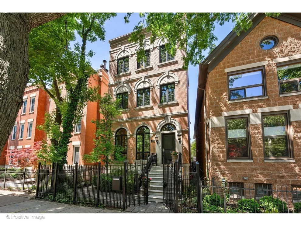 Unit for sale at 2714 N Greenview Avenue, Chicago, IL 60614